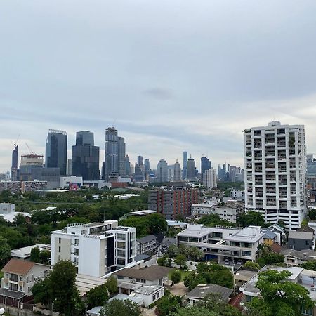 Апартаменты Nantiruj Tower - นันทิรุจ ทาวเวอร์ เซอร์วิสอพาร์ทเม้นท์ สุขุมวิท ซอย 8 Бангкок Экстерьер фото